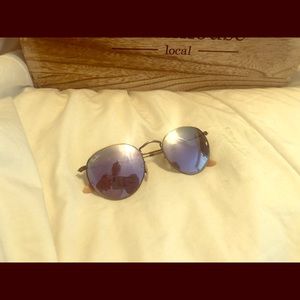 Round purple lense raybans!
